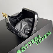 Bottega Veneta Knot Minaudiere Black 20x12x5.5cm - 6