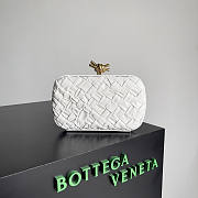 Bottega Veneta Knot Minaudiere White 20x12x5.5cm - 1