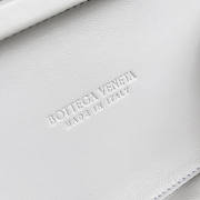 Bottega Veneta Knot Minaudiere White 20x12x5.5cm - 3