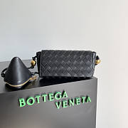 Bottega Veneta Pouch On Strap Black 18x9x8cm - 5