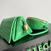 Bottega Veneta Pouch On Strap Green 18x9x8cm - 3