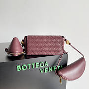 Bottega Veneta Pouch On Strap Wine 18x9x8cm - 1