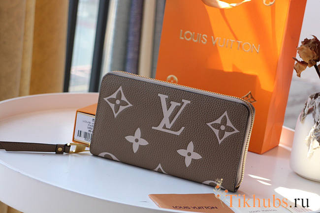 Louis Vuitton LV Zippy Wallet Grey 19.5x10cm - 1