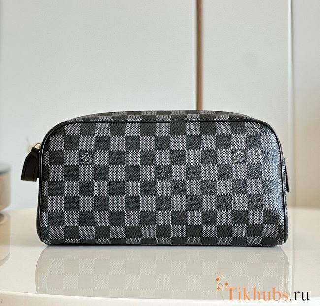 Louis Vuitton LV Damier Toilet Dopp Kit Pouch 28 x 15 x 16.5 cm - 1