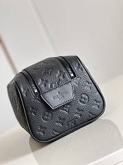 Louis Vuitton LV Dopp Kit Black 28x15x16.5cm - 3