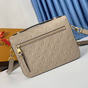 Louis Vuitton LV Pochette Metis Grey 25 x 19 x 7 cm - 5