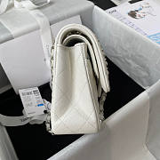 Chanel Flap Bag White Caviar Silver 23cm - 3