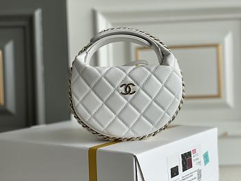 Chanel White Pouch 16x16x5.5cm