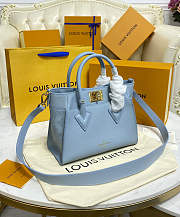 Louis Vuitton LV On My Side PM Blue 25x20x12cm - 2