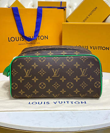 Louis Vuitton LV Dopp Kit Toilet Pouch Green 28x15x16cm