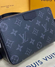 Louis Vuitton LV Alpha Wearable Wallet Black 18.5x11x6.5cm - 4