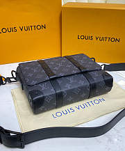 Louis Vuitton LV Trunk Messenger Black 24cm - 6