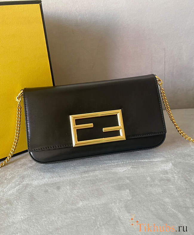 Fendi Wallet On Chain With Pouches Black 21x13x3cm - 1