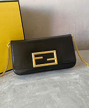 Fendi Wallet On Chain With Pouches Black 21x13x3cm - 1