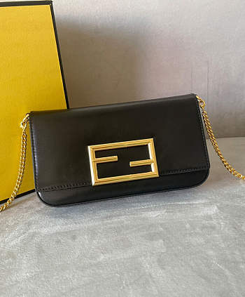 Fendi Wallet On Chain With Pouches Black 21x13x3cm