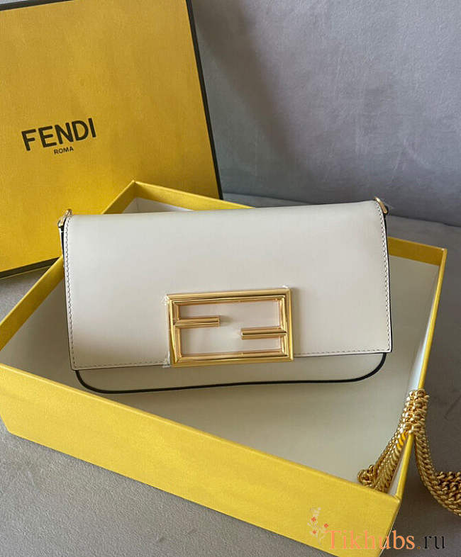 Fendi Wallet On Chain With Pouches White 21x13x3cm - 1