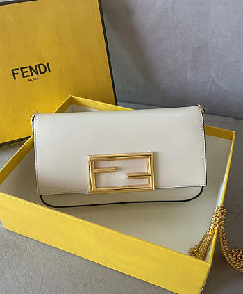 Fendi Wallet On Chain With Pouches White 21x13x3cm