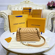 Louis Vuitton LV New Wave Chain Bag Arizona Beige 24 x 14 x 9 cm - 6