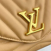 Louis Vuitton LV New Wave Chain Bag Arizona Beige 24 x 14 x 9 cm - 2