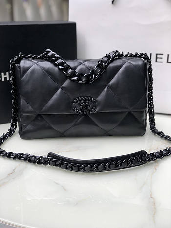 Chanel 21 Autumn So Black Size 30 cm