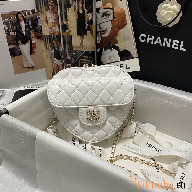 Chanel Heart Chain Bag White 18x16.5x6.5cm - 1