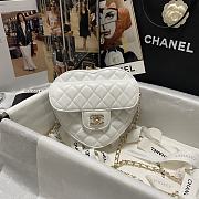 Chanel Heart Chain Bag White 18x16.5x6.5cm - 1