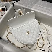 Chanel Heart Chain Bag White 18x16.5x6.5cm - 6