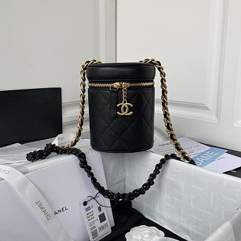 Chanel New Round Bucket Bag Black 16x13x11cm