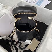 Chanel New Round Bucket Bag Black 16x13x11cm - 4