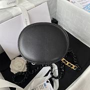Chanel New Round Bucket Bag Black 16x13x11cm - 5