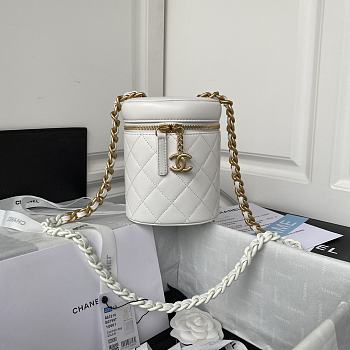 Chanel New Round Bucket Bag White 16x13x11cm