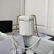 Chanel New Round Bucket Bag White 16x13x11cm - 6