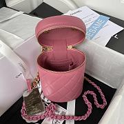 Chanel New Round Bucket Bag Pink 16x13x11cm - 3