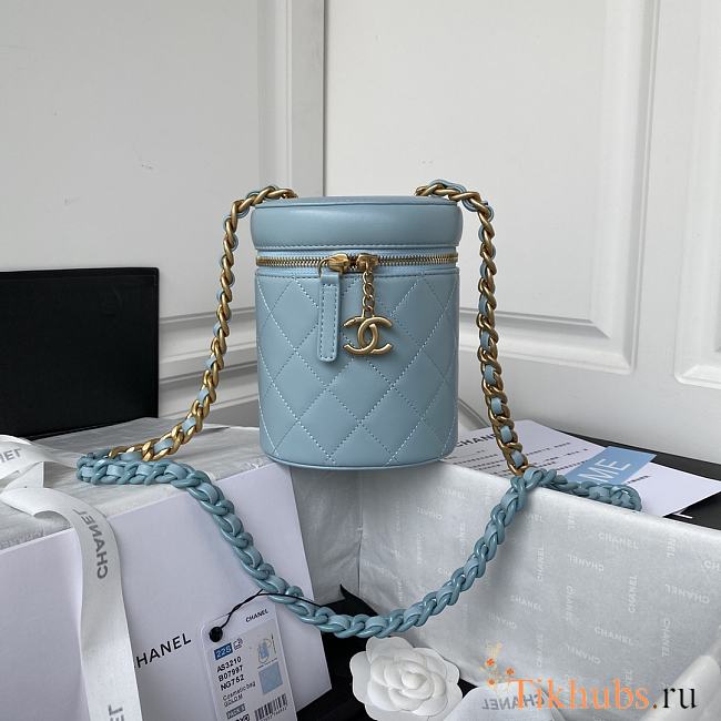 Chanel New Round Bucket Bag Blue 16x13x11cm - 1