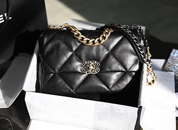 Chanel 19 Flap Bag Black Lambskin Gold 30x20x10cm
