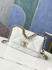 Chanel 19 Flap Bag Lambskin White Gold 26cm - 1