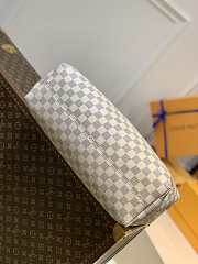 Louis Vuitton LV Graceful MM Damier Azur 41x35x14cm - 6