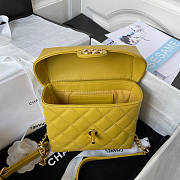 Chanel Small Vanity Case Caviar Yellow Gold 17.5x14.5x7.5cm - 3