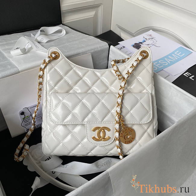 Chanel Hobo Bag White 21.5x22.5x7cm - 1