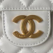 Chanel Hobo Bag White 21.5x22.5x7cm - 4