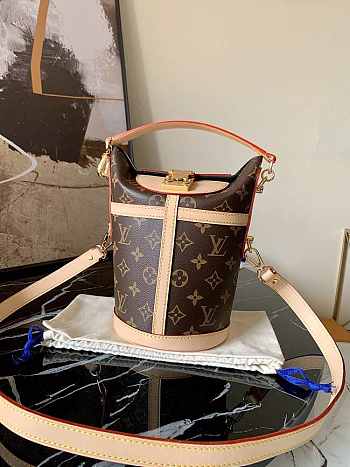 LV DUFFLE handbag M43587 Size 22 x 23 x 14 cm