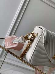 Louis Vuitton LV New Wave Multi Pochette Leather White 19x14x5cm - 3