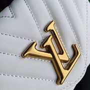 Louis Vuitton LV New Wave Multi Pochette Leather White 19x14x5cm - 2