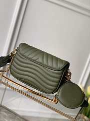 Louis Vuitton LV New Wave Multi Pochette Leather Green 19x14x5cm - 5