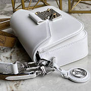 Louis Vuitton LV Swing White Bag 24x15x6cm - 4