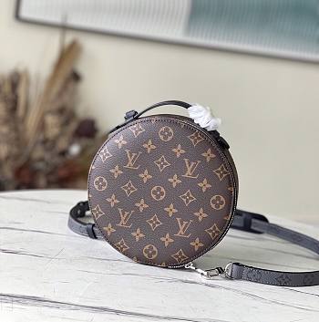 Louis Vuitton LV Audio Case Monogram 20 x 20 x 6.5 cm