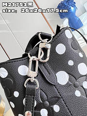 Louis Vuitton Neonoe LV X YK Black White LV 26 x 26 x 17.5 cm - 3