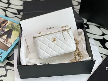 Chanel Vanity White Lambskin Gold 17cm