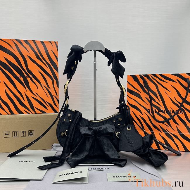 Balenciaga Le Cagole XS Shoulder Bag Black Velvet 26x16x9.9cm - 1