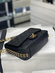 Chanel Flap Bag 2023 Black Gold 20x6.5x14.5cm - 6